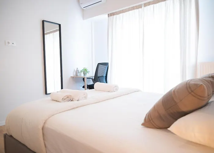 Urban Comfort 2 Bdrm Next To Metro