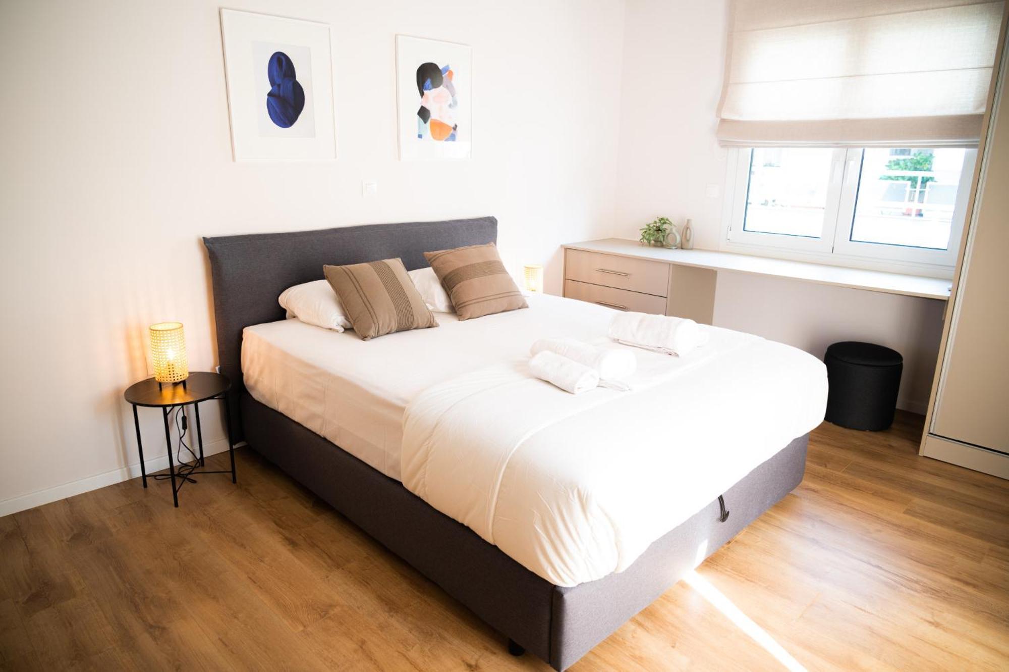 Urban Comfort 2 Bdrm Next To Metro Appartement Athene
